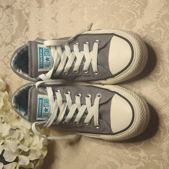 NWOT Women's all-star Converse Gray low top sneakers - Picture 7 of 8